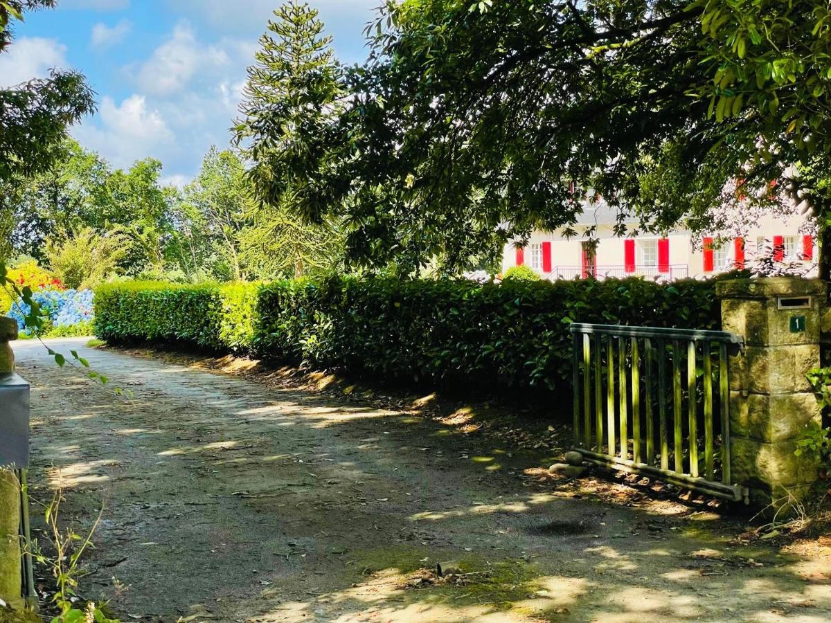 Maison au calme grand jardin privé aire de jeux Lac de Guerledan - Housity