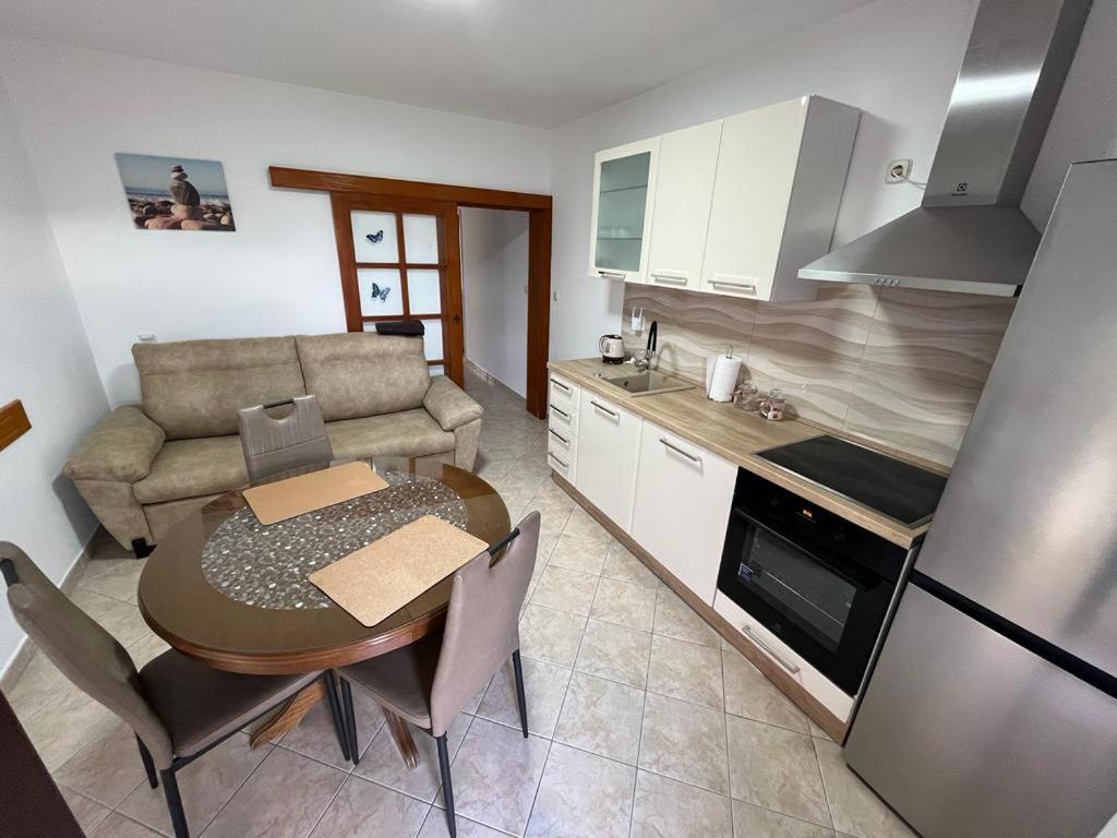 Apartment Seman - Housity