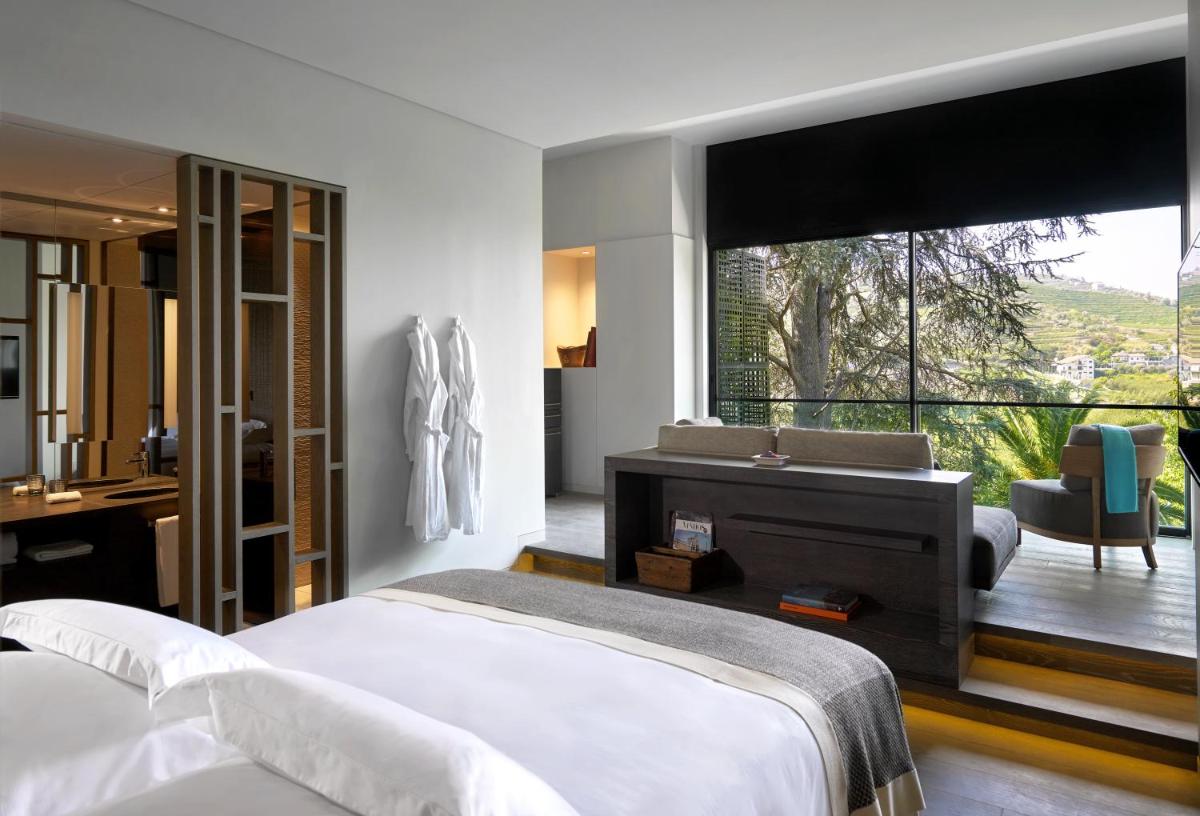 Uma cama ou camas num quarto em Six Senses Douro Valley