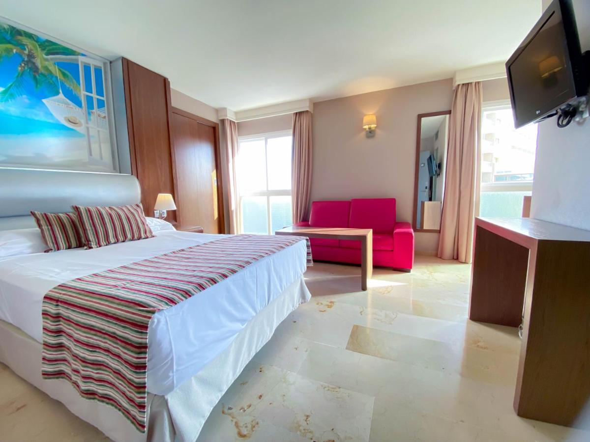 Cama o camas de una habitación en MS Aguamarina Costa del Sol