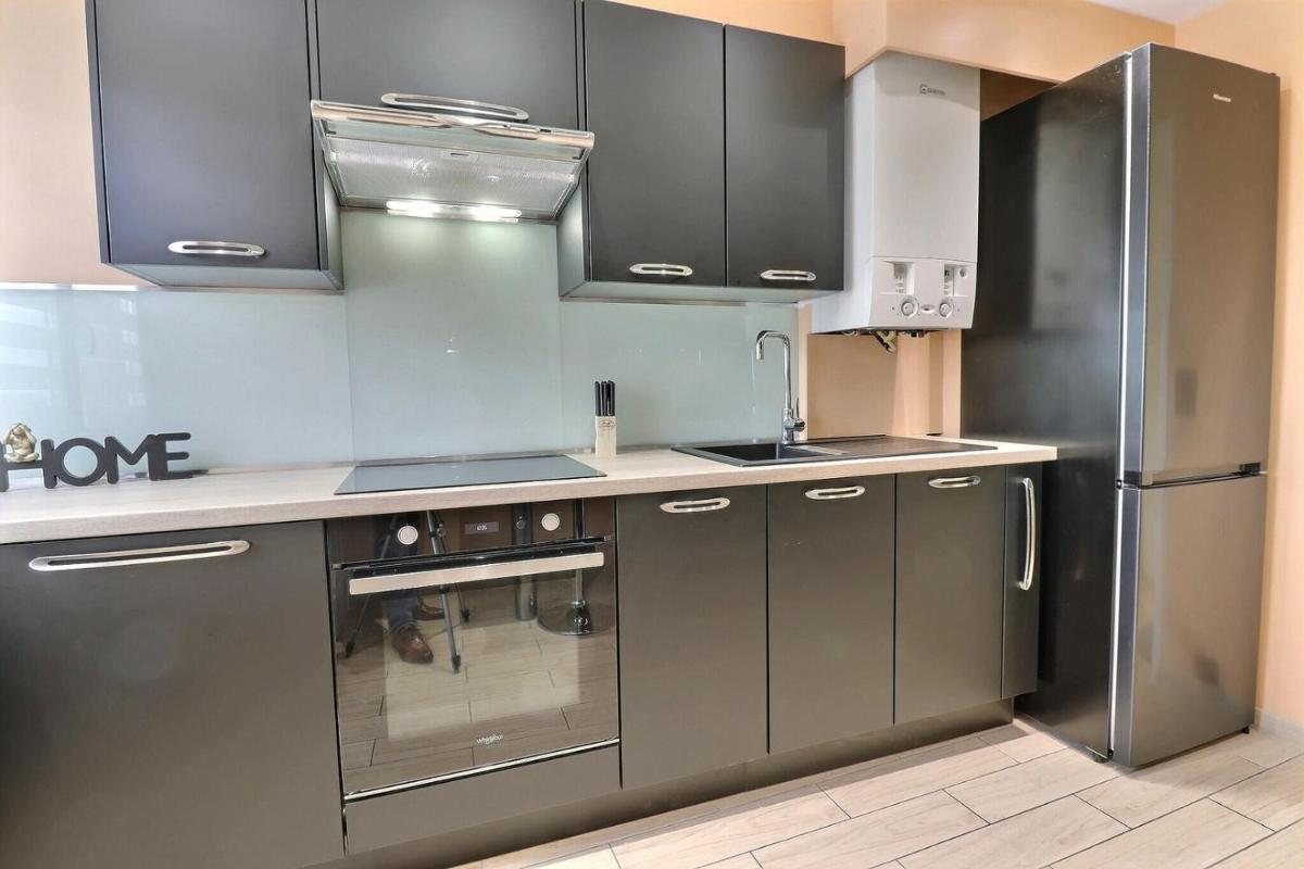 L'Antre Chic Appart Terrasse Proche commerces - Housity