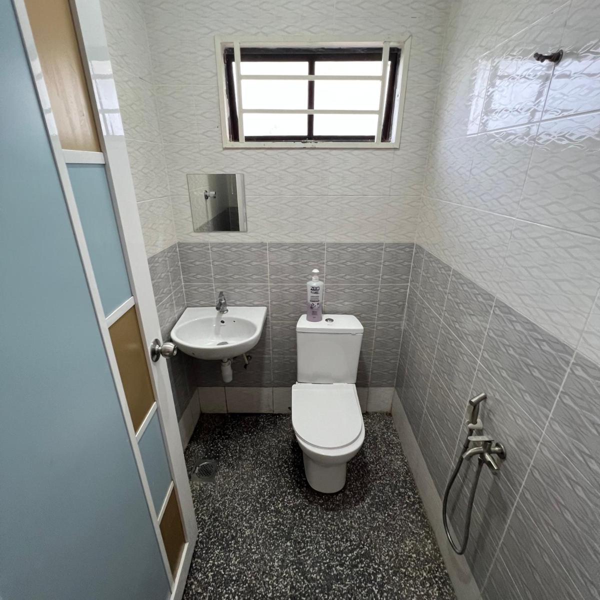 D` Totok HouseStay - Housity