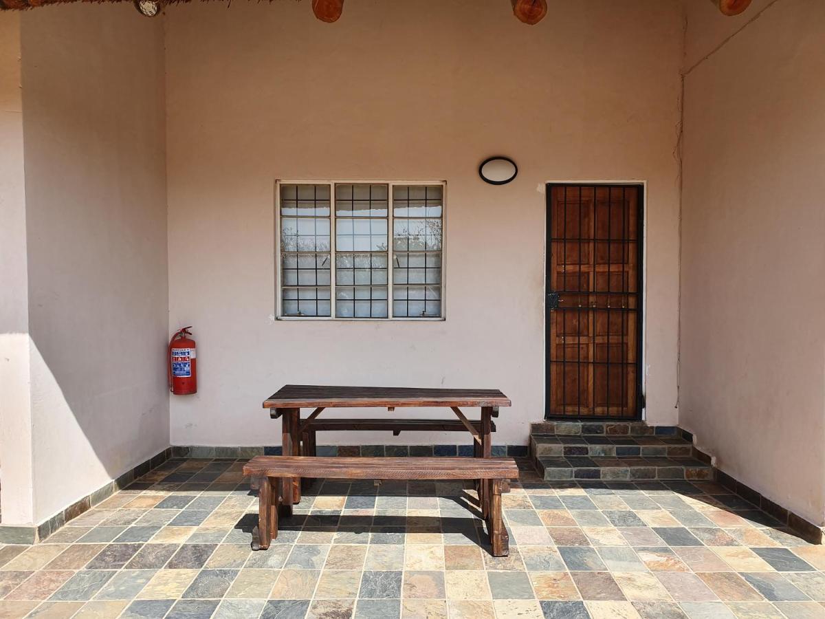 Lagai Roi Guesthouse - Housity