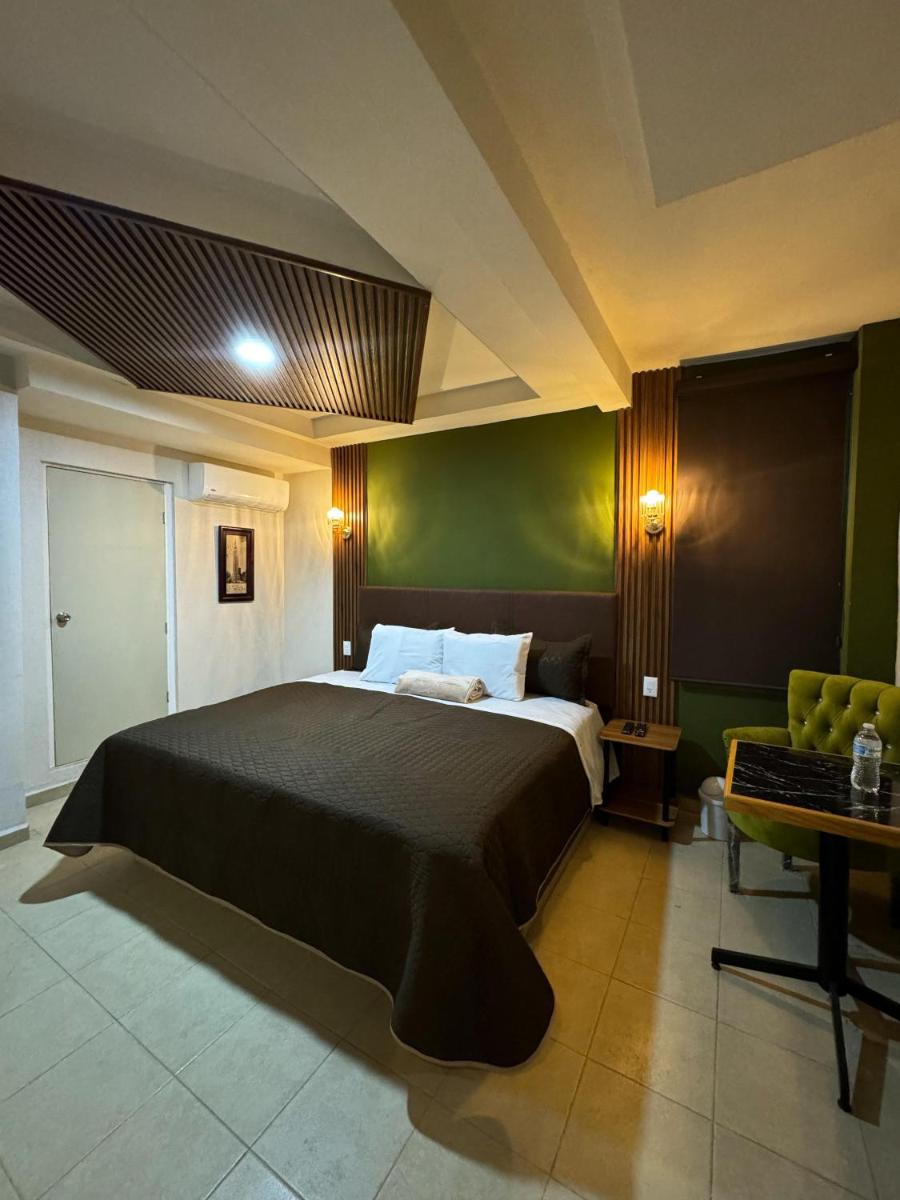 Royal Madero Inn Express - Housity