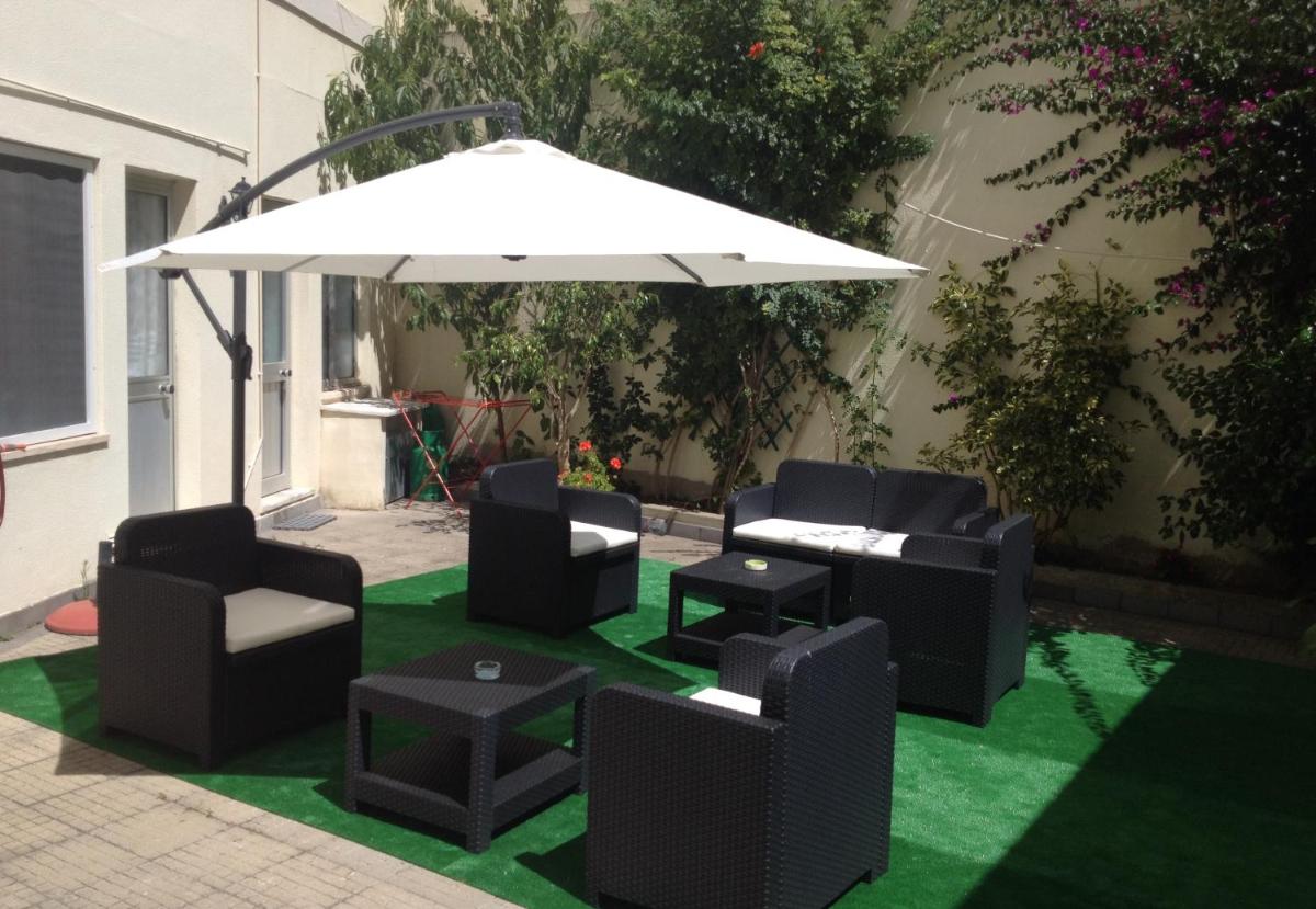 Hotel Dona Leonor - Housity