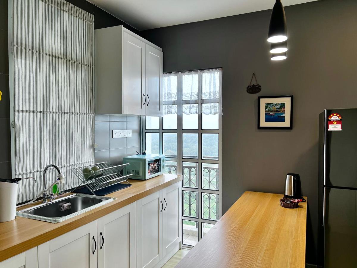 High floor Mountain view Kampar - Housity