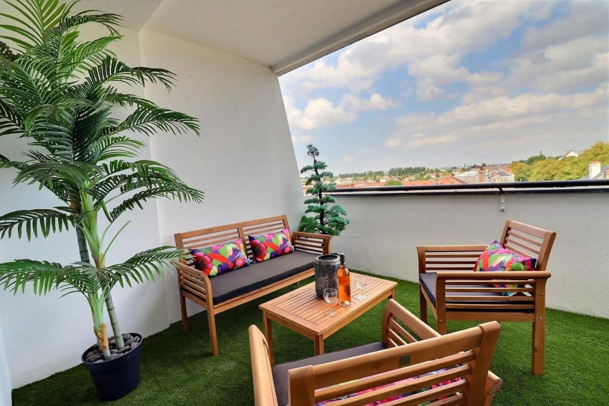 Nid d'aigle - terrasse - vue ville - Mon Groom - Housity