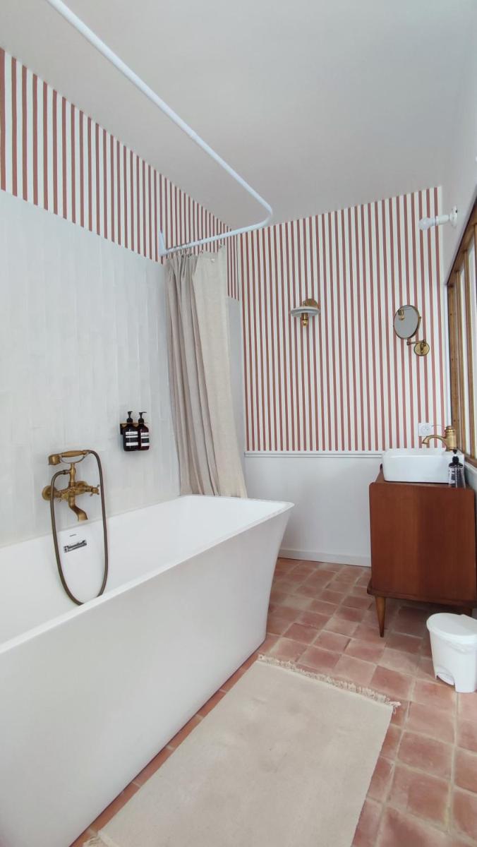 Maison Charmeilles - La suite Fronsac - Housity