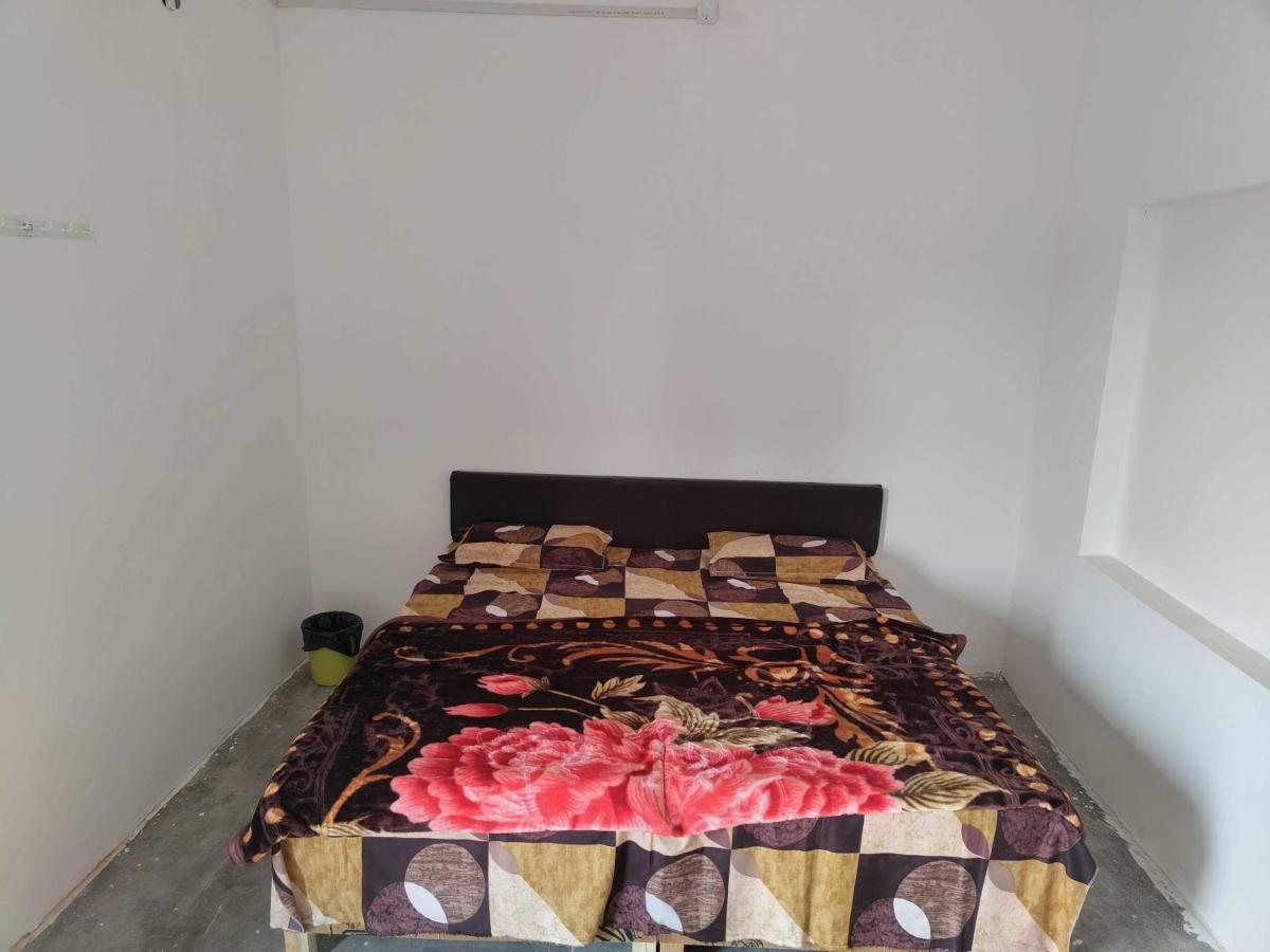 Flagship Moon Light Guest House - Housity