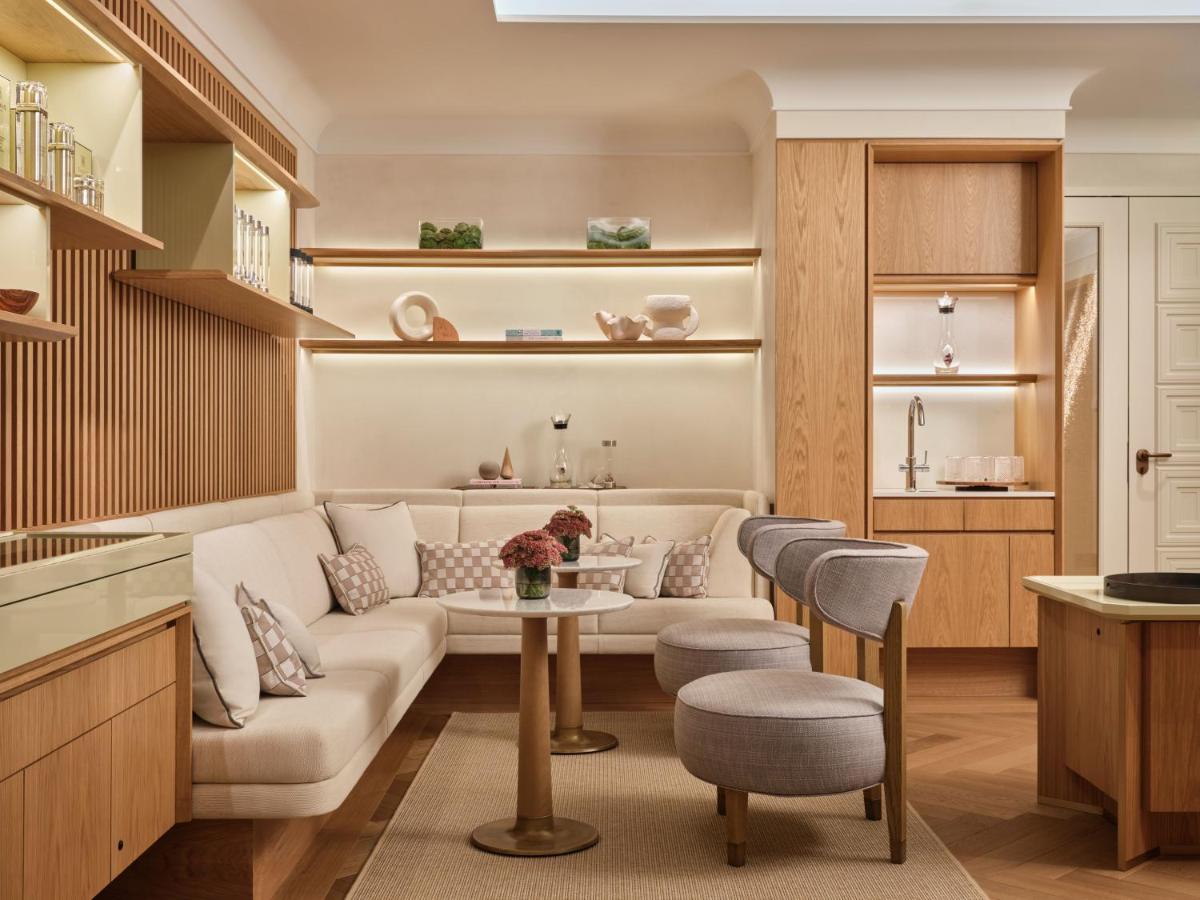 Küche/Küchenzeile in der Unterkunft Rosewood Munich