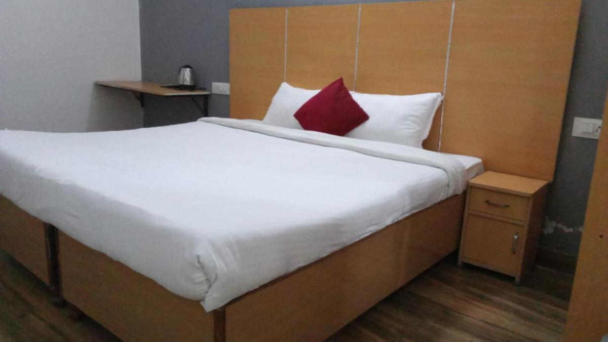 JS Farm Inn (By The Palm Tree - Family Stay) - Housity