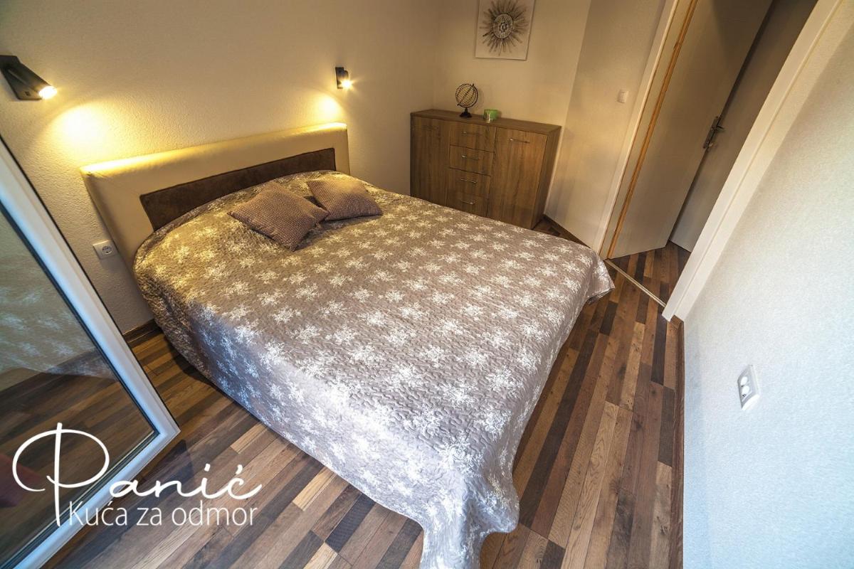 Kuća za odmor Panić - Housity