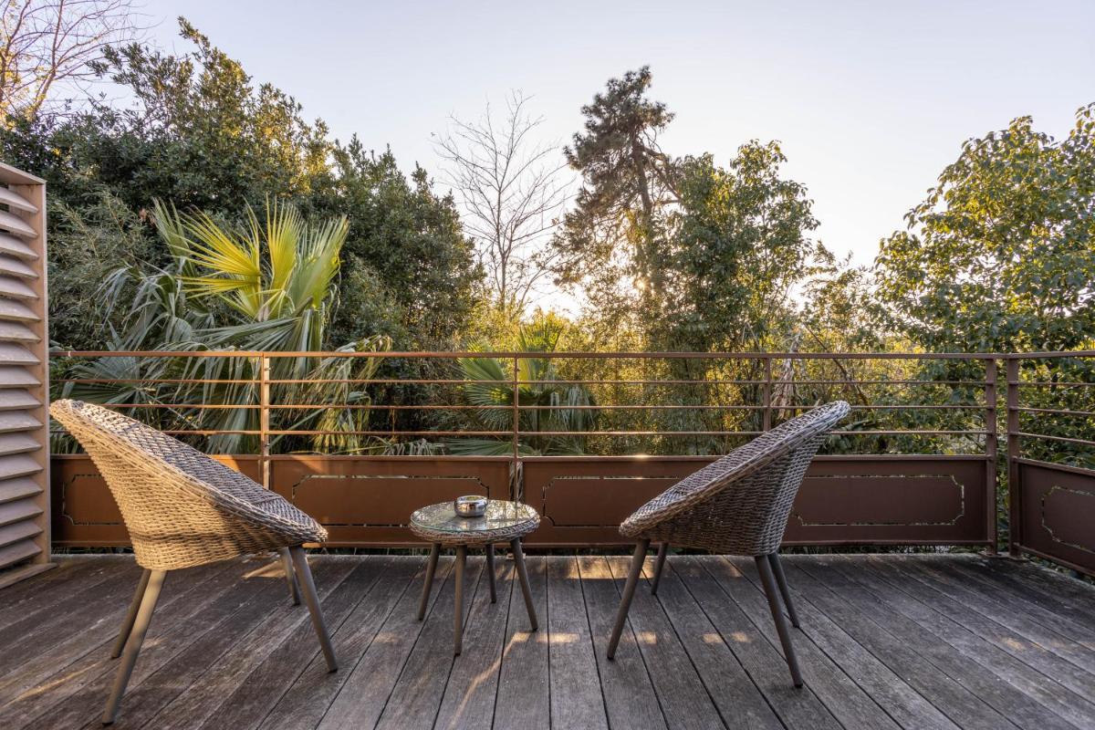 Balcon ou terrasse dans l'établissement Hôtel Côté Sable