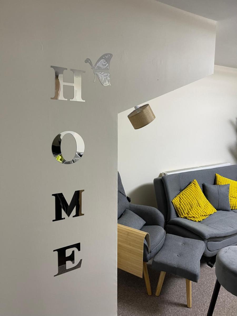 GM247 Nice Accommodation Stays - Housity