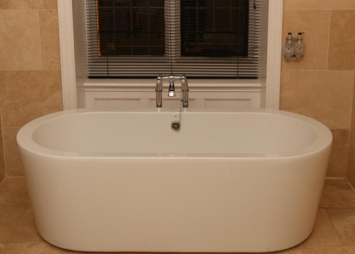 Maes Manor Country Hotel - Housity