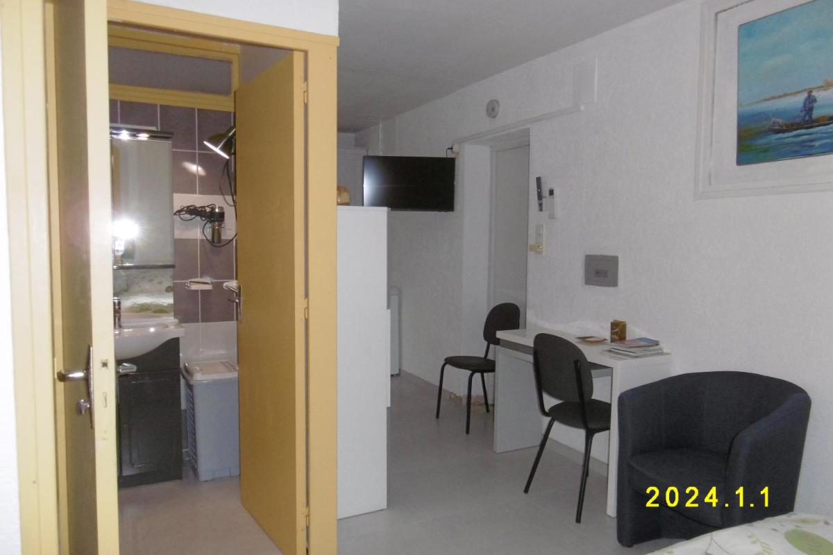 rez de chaussée studio climatisé dans villa - Housity