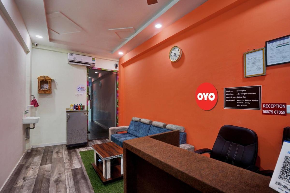 OYO Flagship 92781 Hotel Blue Star - Housity