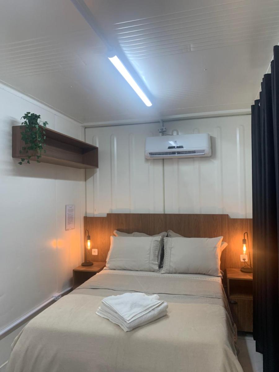 Container Guest House - Housity