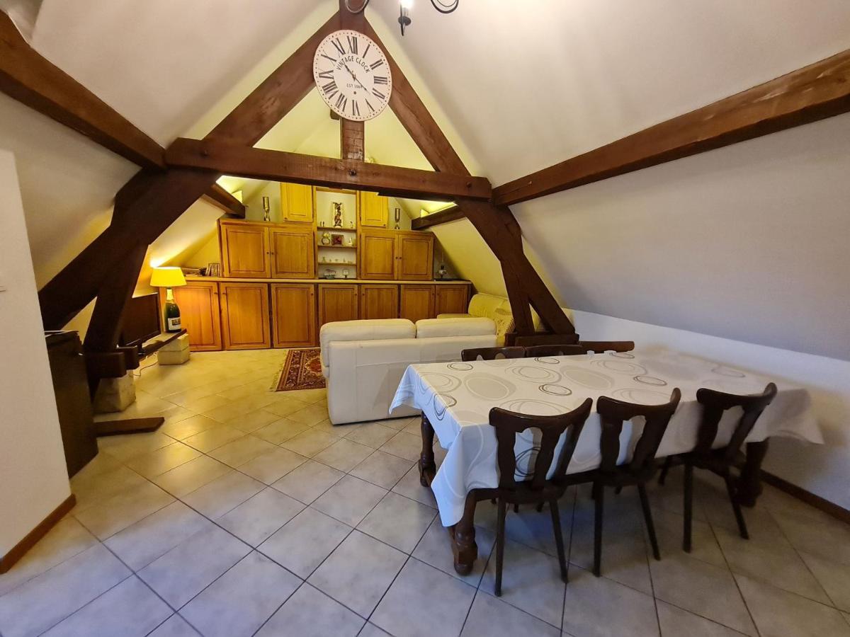Voici une suggestion de titre : Gîte charmant près de Nancy avec climatisation, WiFi, barbecue et parking privé - FR-1-584-100 - Housity