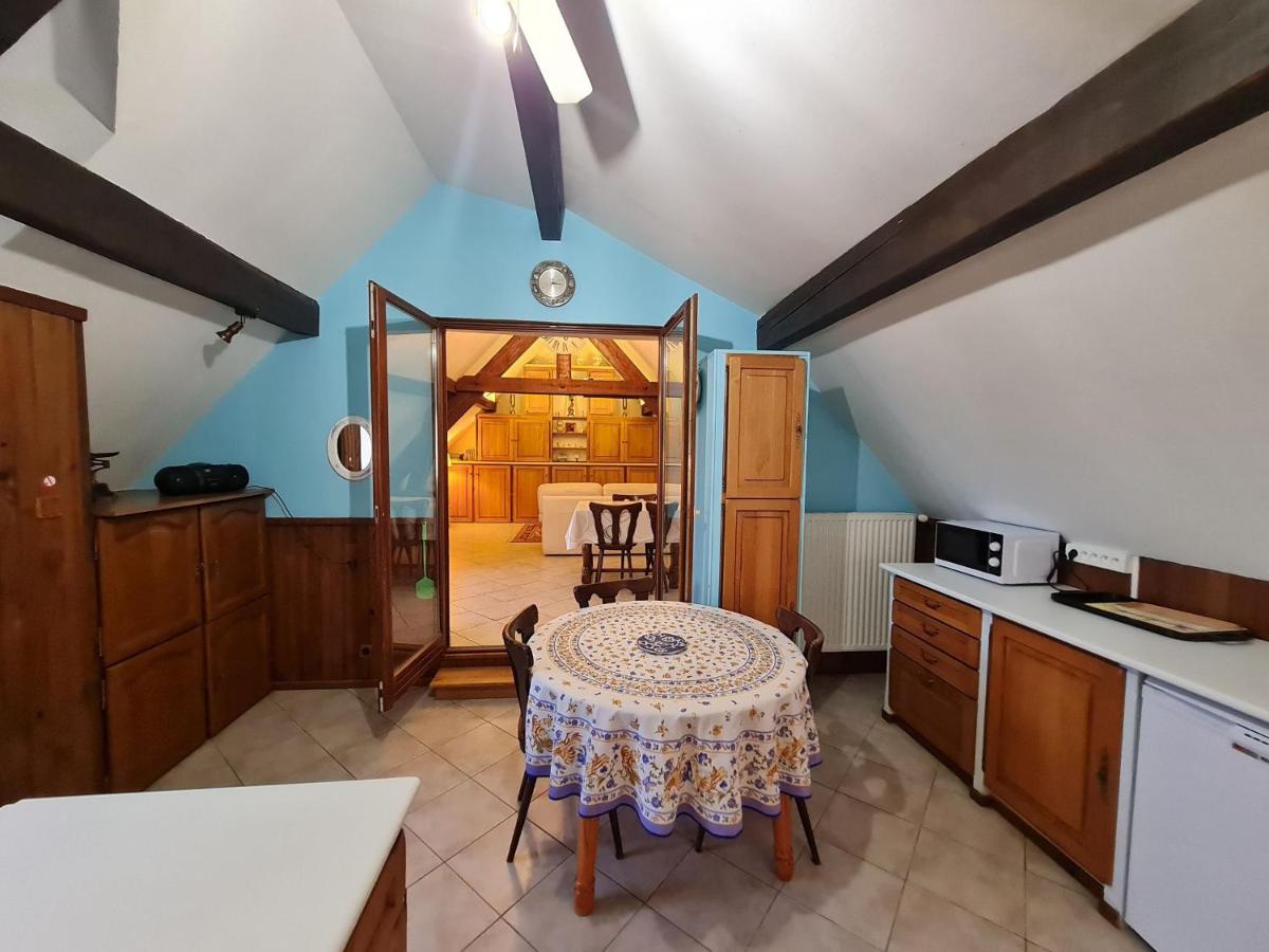 Voici une suggestion de titre : Gîte charmant près de Nancy avec climatisation, WiFi, barbecue et parking privé - FR-1-584-100 - Housity