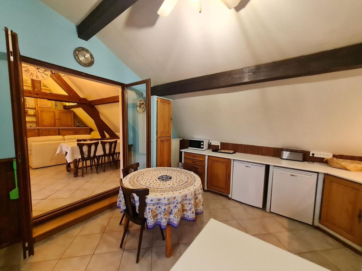 Voici une suggestion de titre : Gîte charmant près de Nancy avec climatisation, WiFi, barbecue et parking privé - FR-1-584-100 - Housity