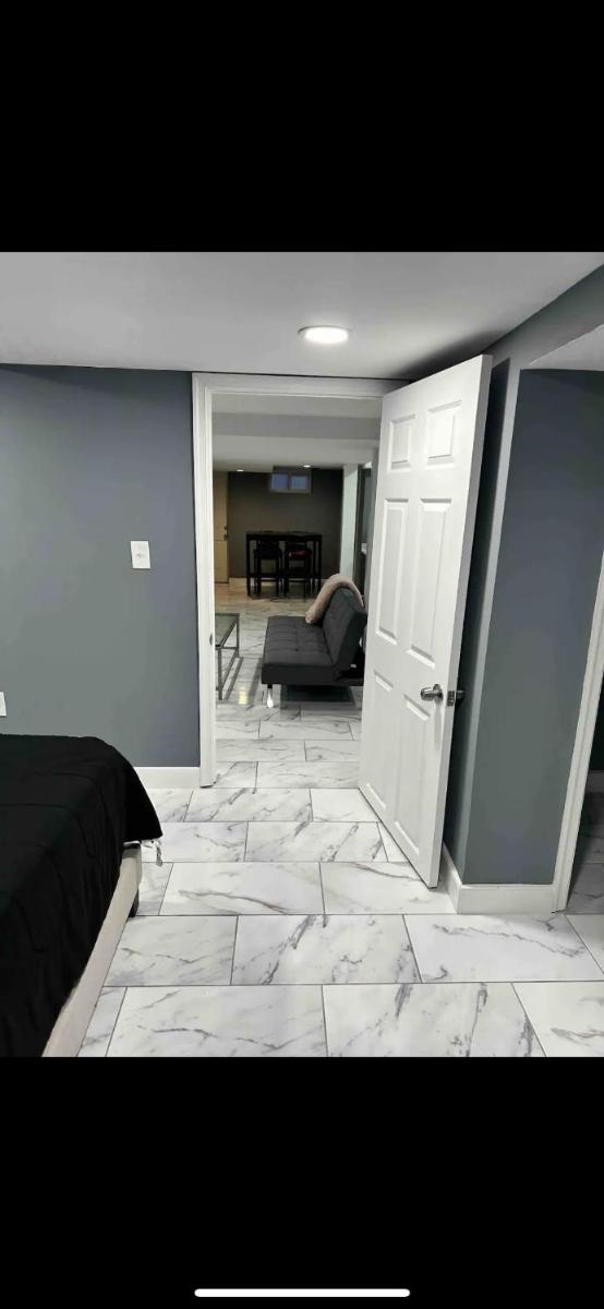 Lovely Private 1-bedroom with free parking - Hizvo