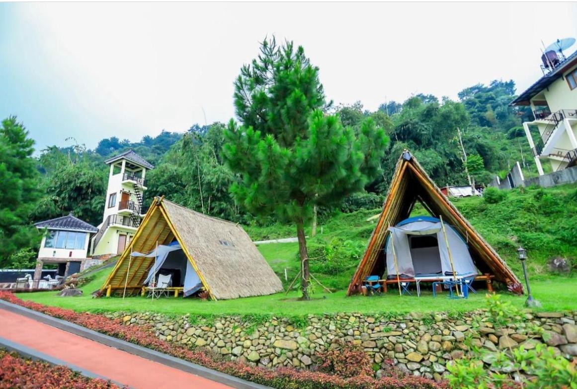 Glamping & Resto AishafHills - Housity