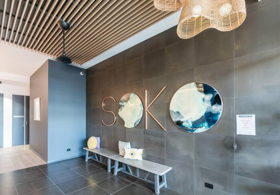 West End Executive Suite, on the Brisbane River. - Housity