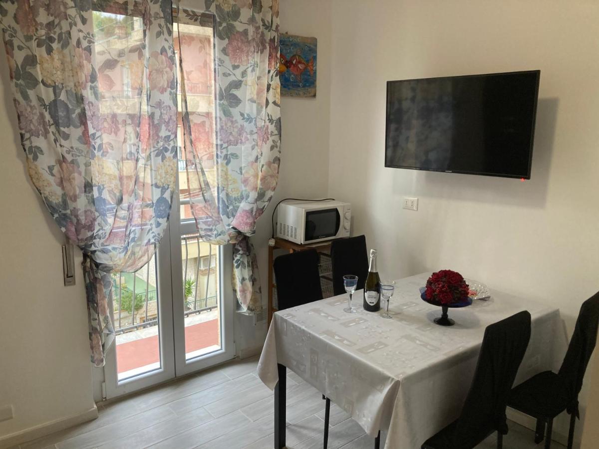 Trilocale ristrutturato a 200m dal mare:VINCI246 - Housity