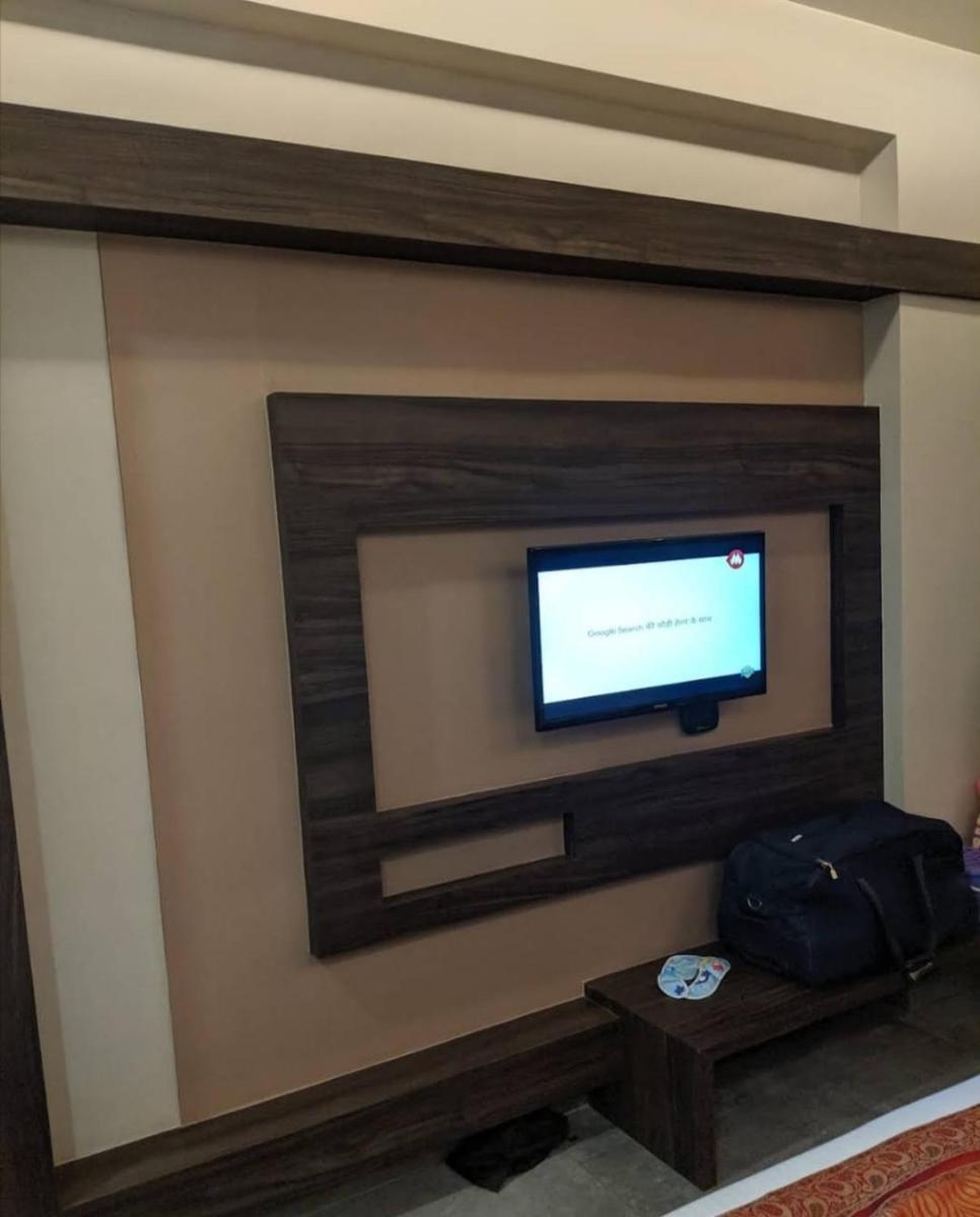 Suitetrails - Abhinav International Hotel