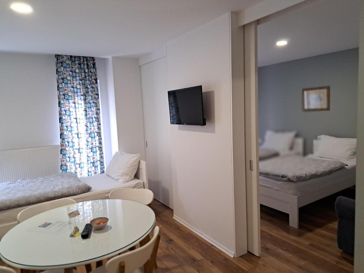 Suitetrails - Villa Flower with Free Onsite Parking