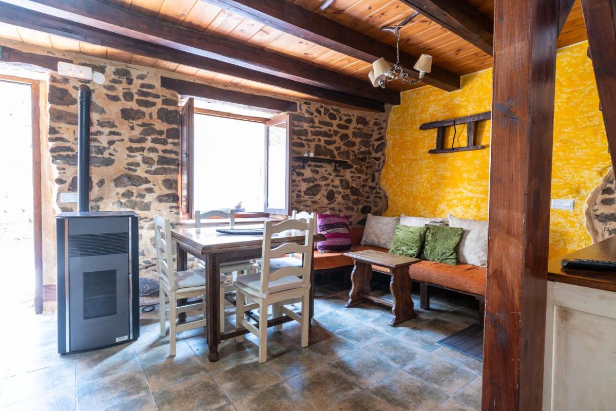 Casa de turismo rural Sardom3 - Housity