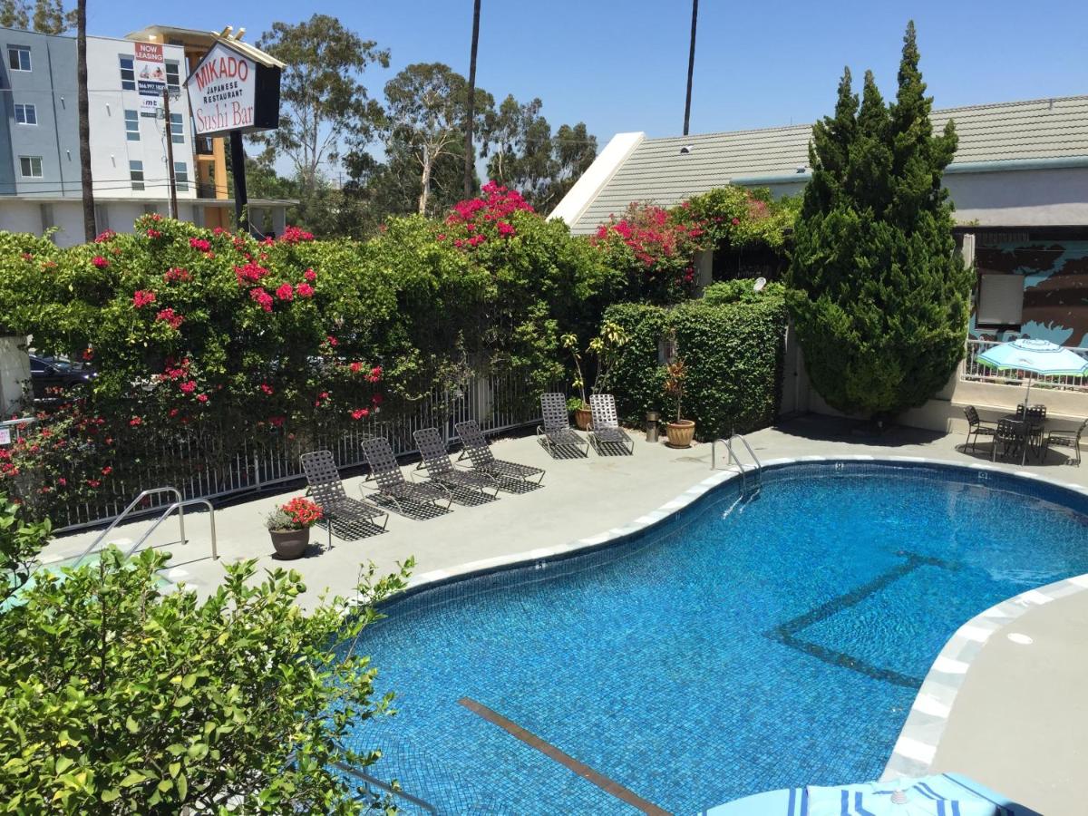 Mikado Hotel - Housity