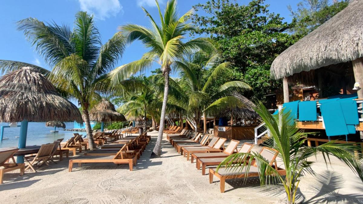 Coral Views Resort - Villa uMaMi - Housity