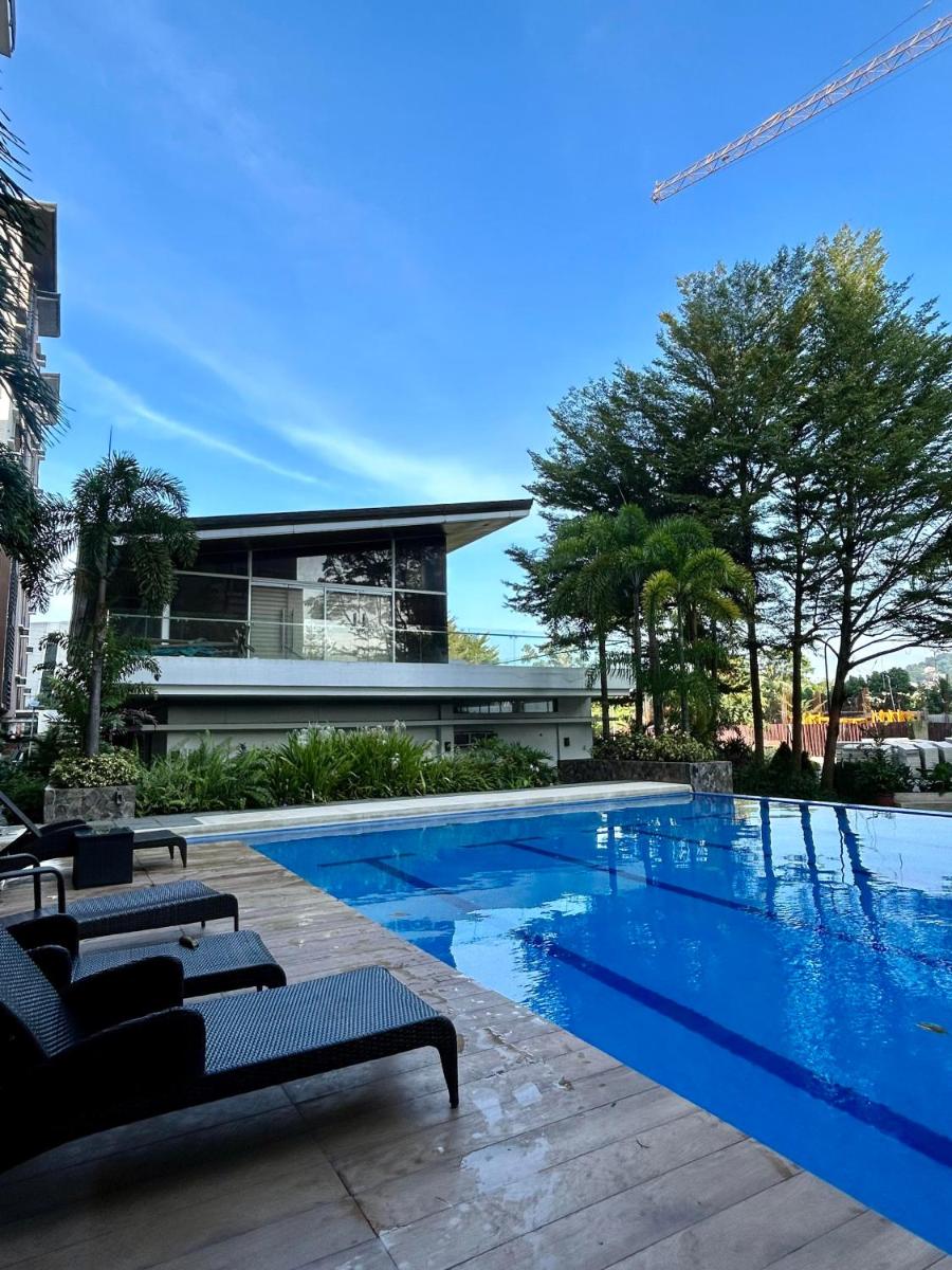 Suitetrails - Chic and Cozy Place at Matina Enclaves in Davao City