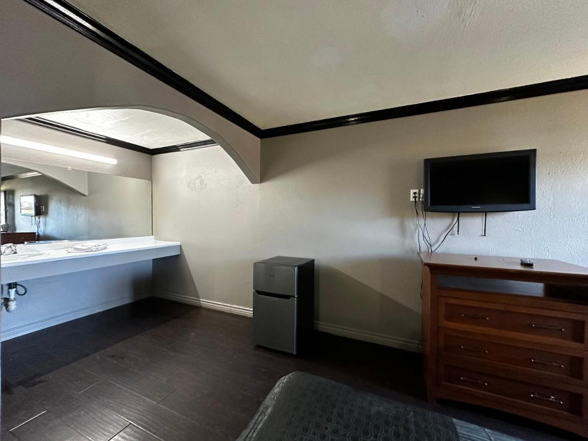 Sunpark Inn & Suites - Housity