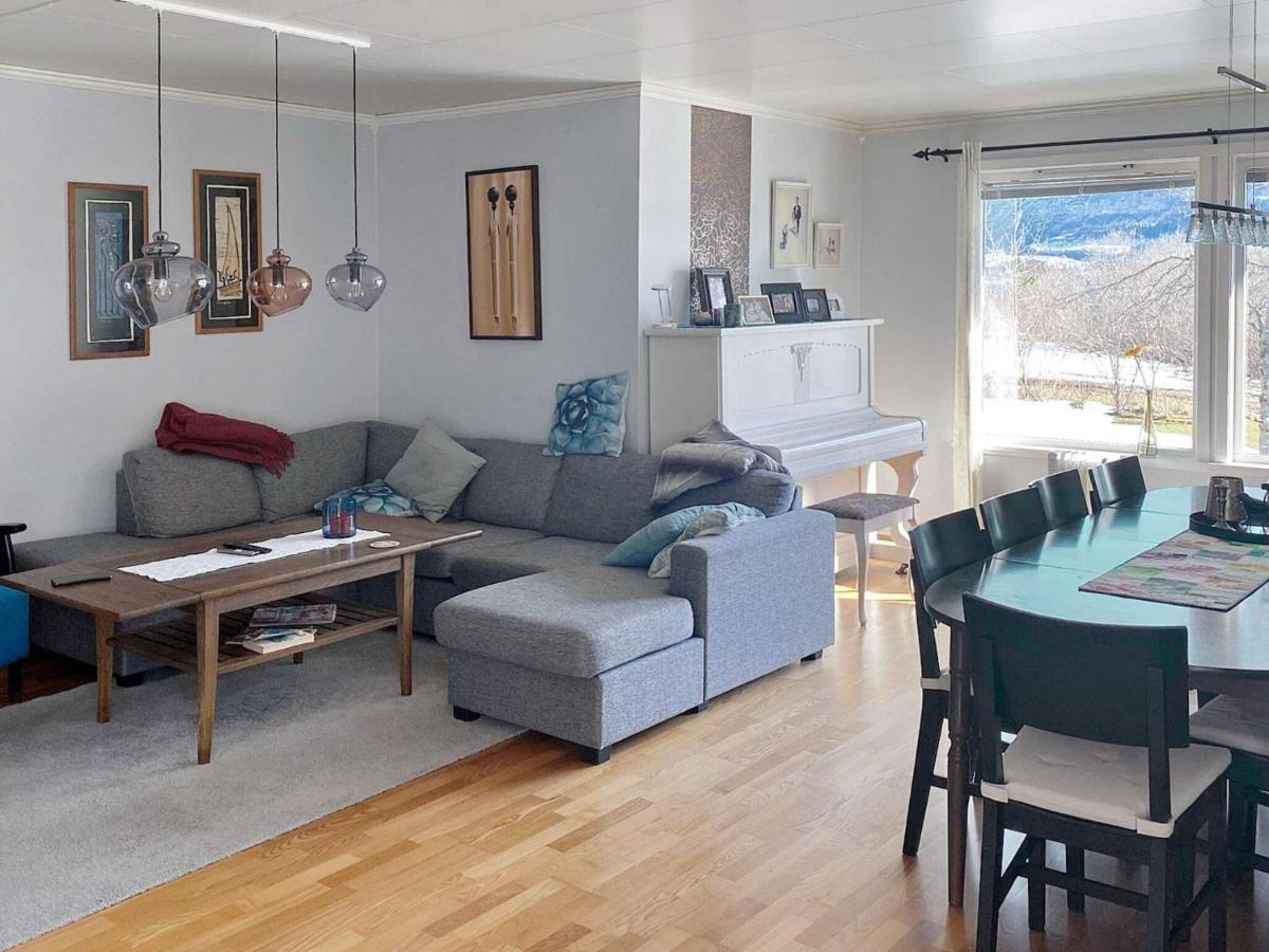 Holiday home Vikholmen - Housity