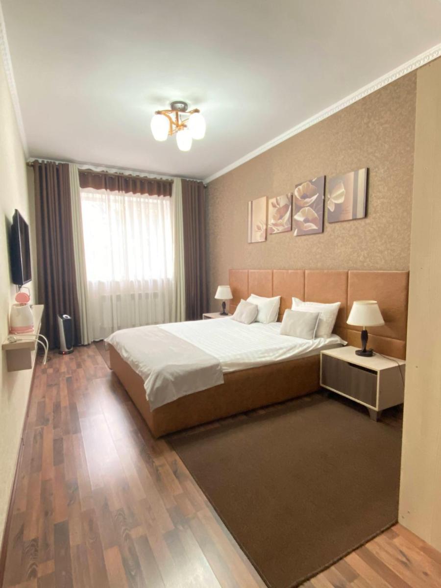 Caravan Hotel - Housity