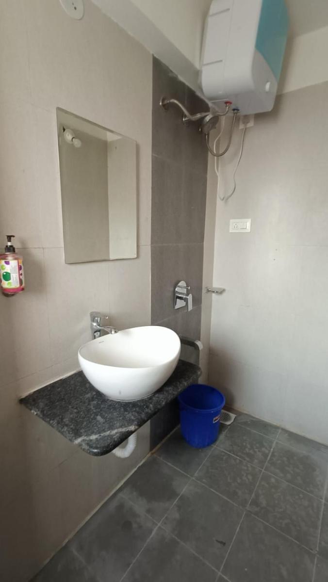 Cosy Room in Ranveer Studio - Housity