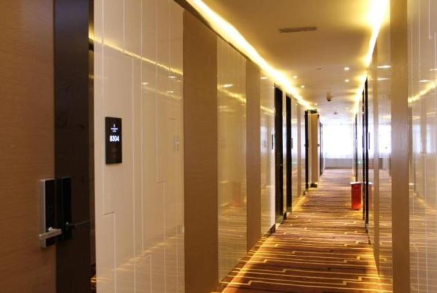 Lavande Hotel Wuhan Railway Station - Housity