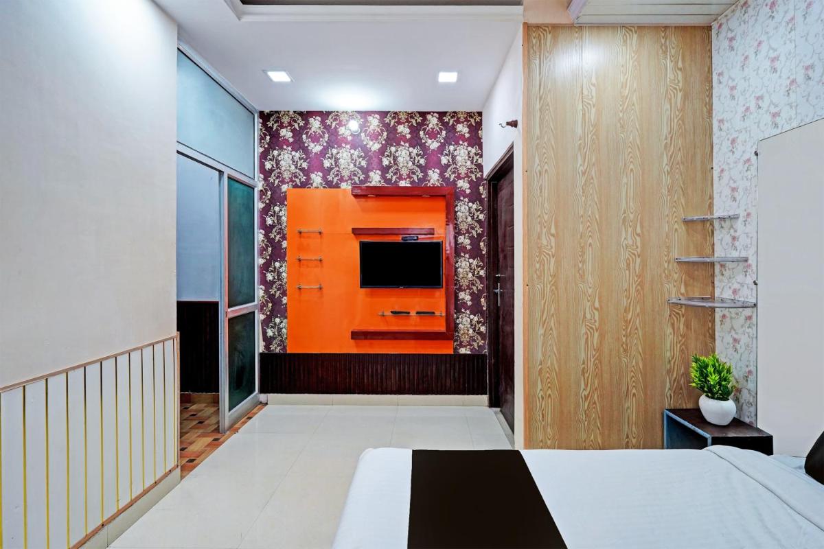 OYO Home Rajawat Home - Housity