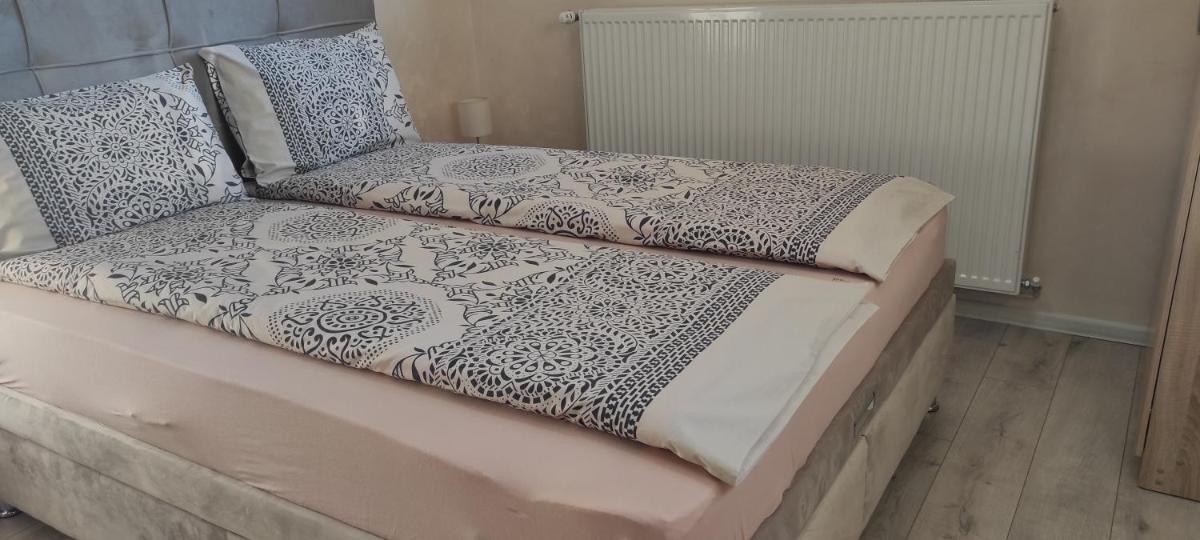 Apartment Flora Arandjelovac - Housity