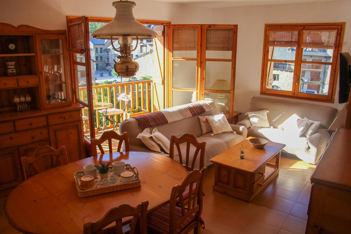 Apartament Montsent - Housity