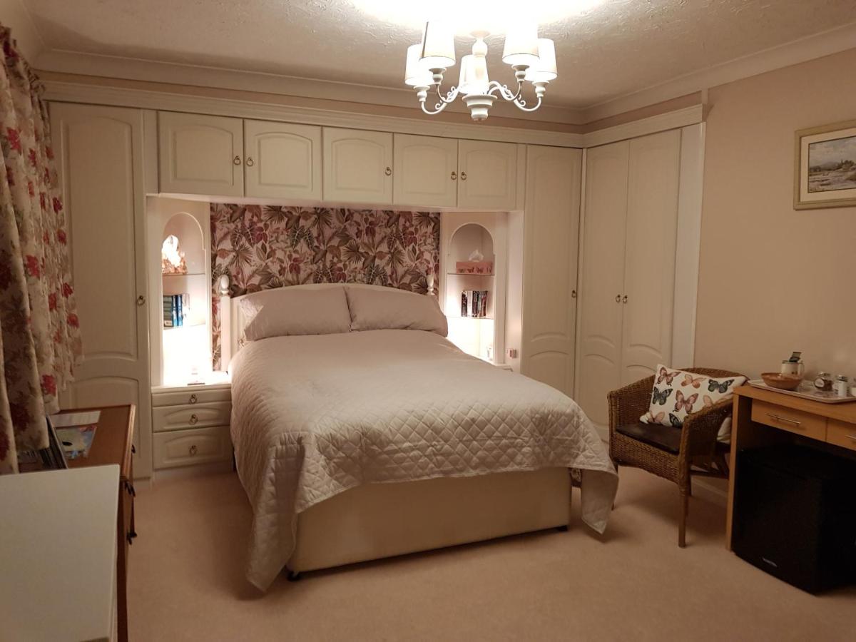 Barn Court Bed and Breakfast - Housity