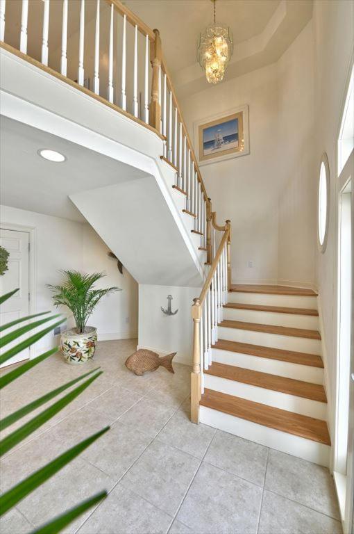 Spectacular Views Surf City Ocean Front With 6 Bedrooms, Great Beach!! - Housity