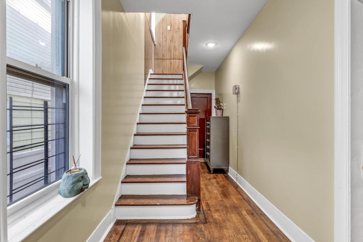 Canarsie Home Away 2 BR Apt - Housity