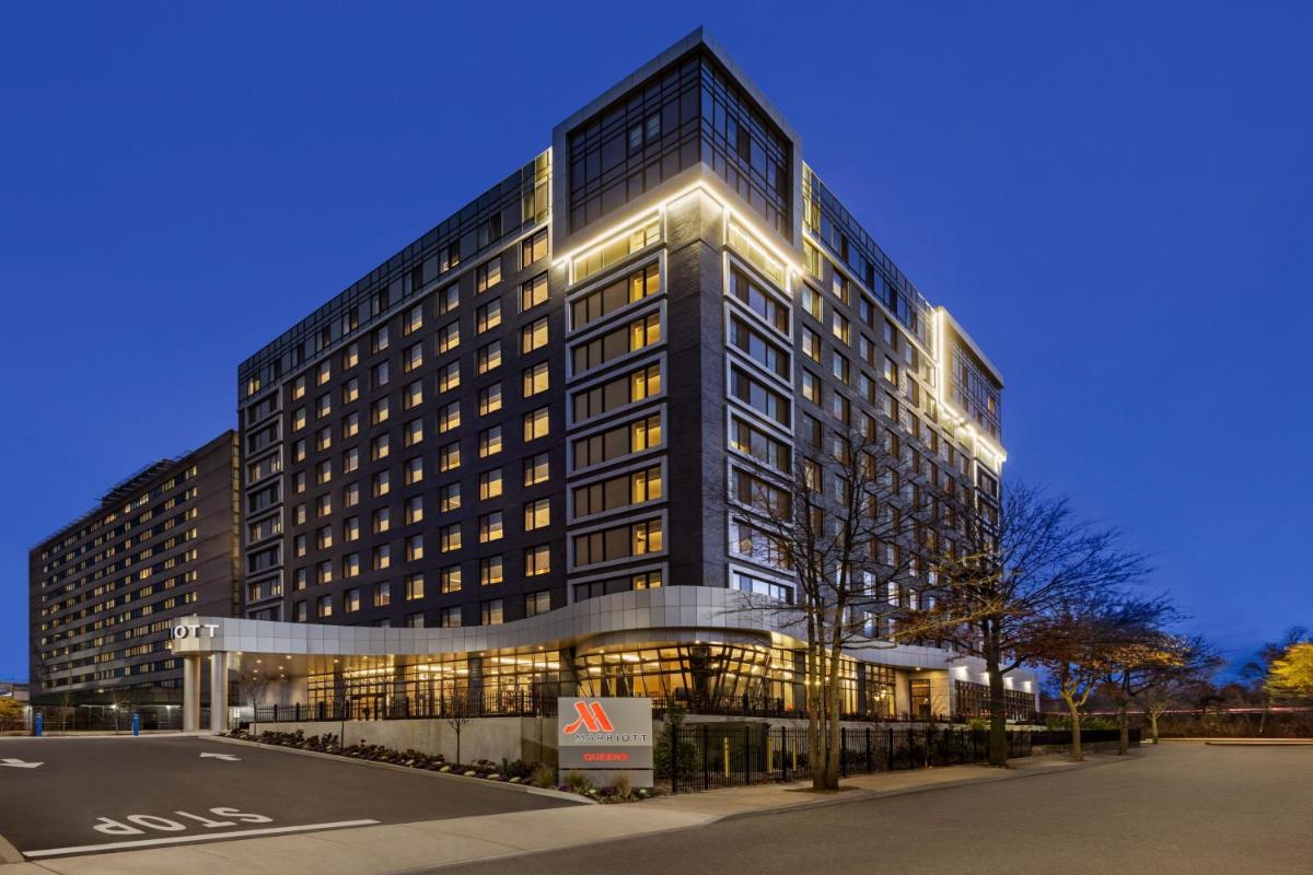 Marriott New York JFK Airport - Housity