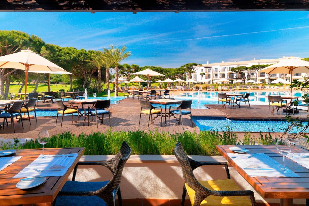 A piscina em ou perto de Pine Cliffs Hotel, a Luxury Collection Resort, Algarve