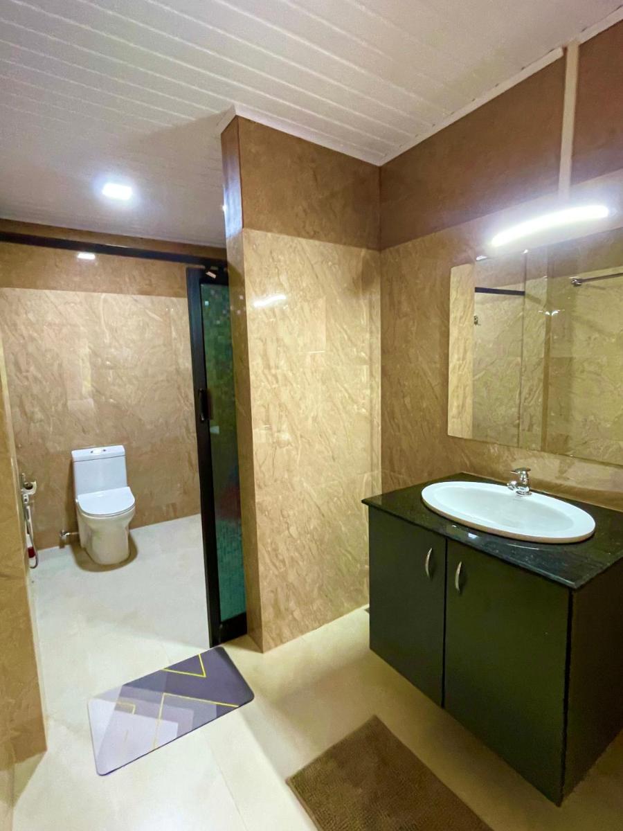 French Toast Farms - Housity