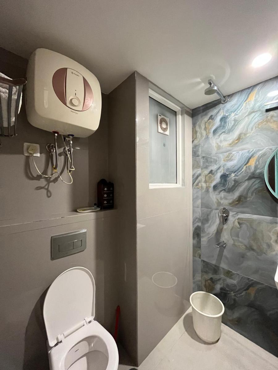 Suitetrails - Fully Furnished Comfortable Rooms in Hauz Khas - Woodpecker Apartments